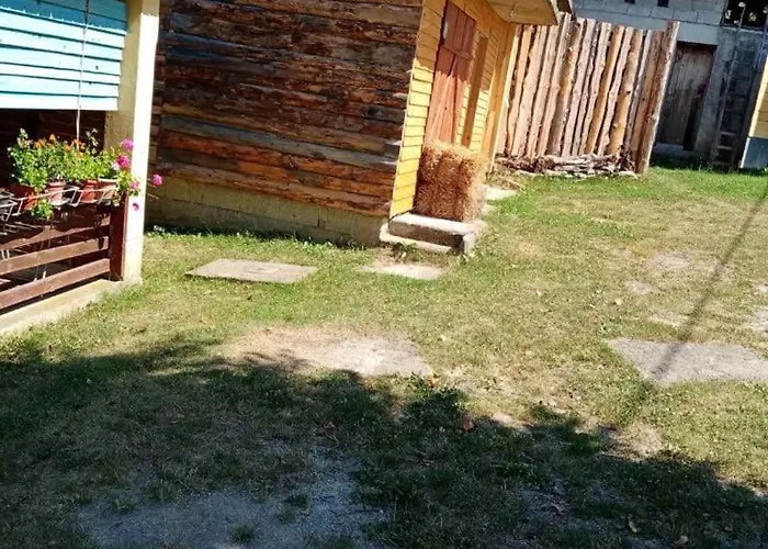 Lantställe Farma 2 Cazin